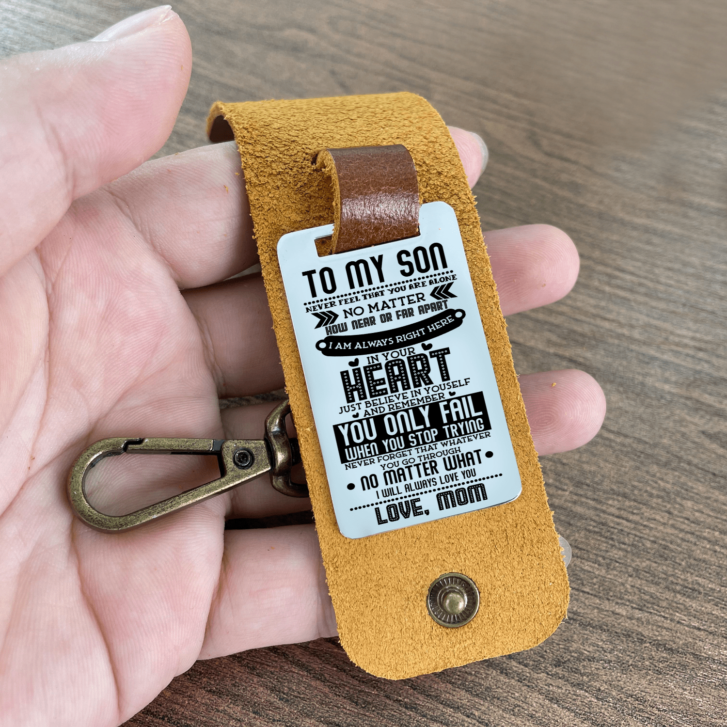 Keychains Mom To Son - I Am Always Right Here Leather Customized Keychain GiveMe-Gifts